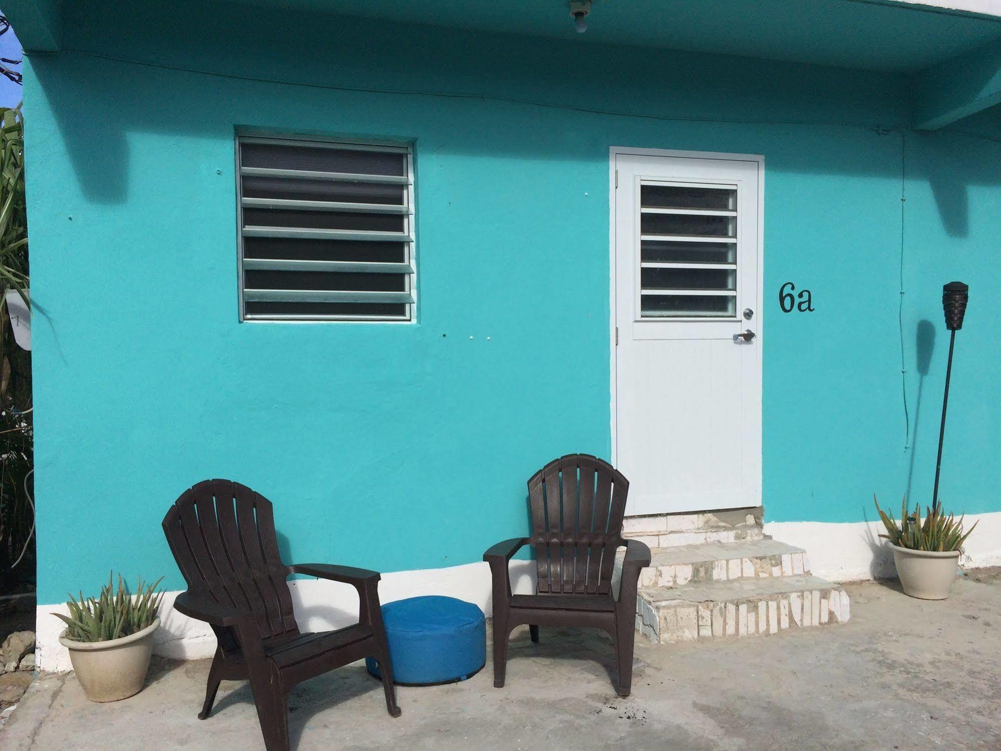 Vicky'S Keys Hostel Upper Prince's Quarter Exterior photo